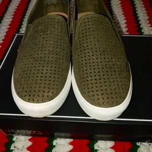 Women's size 8 1/2 olive slip on gently used